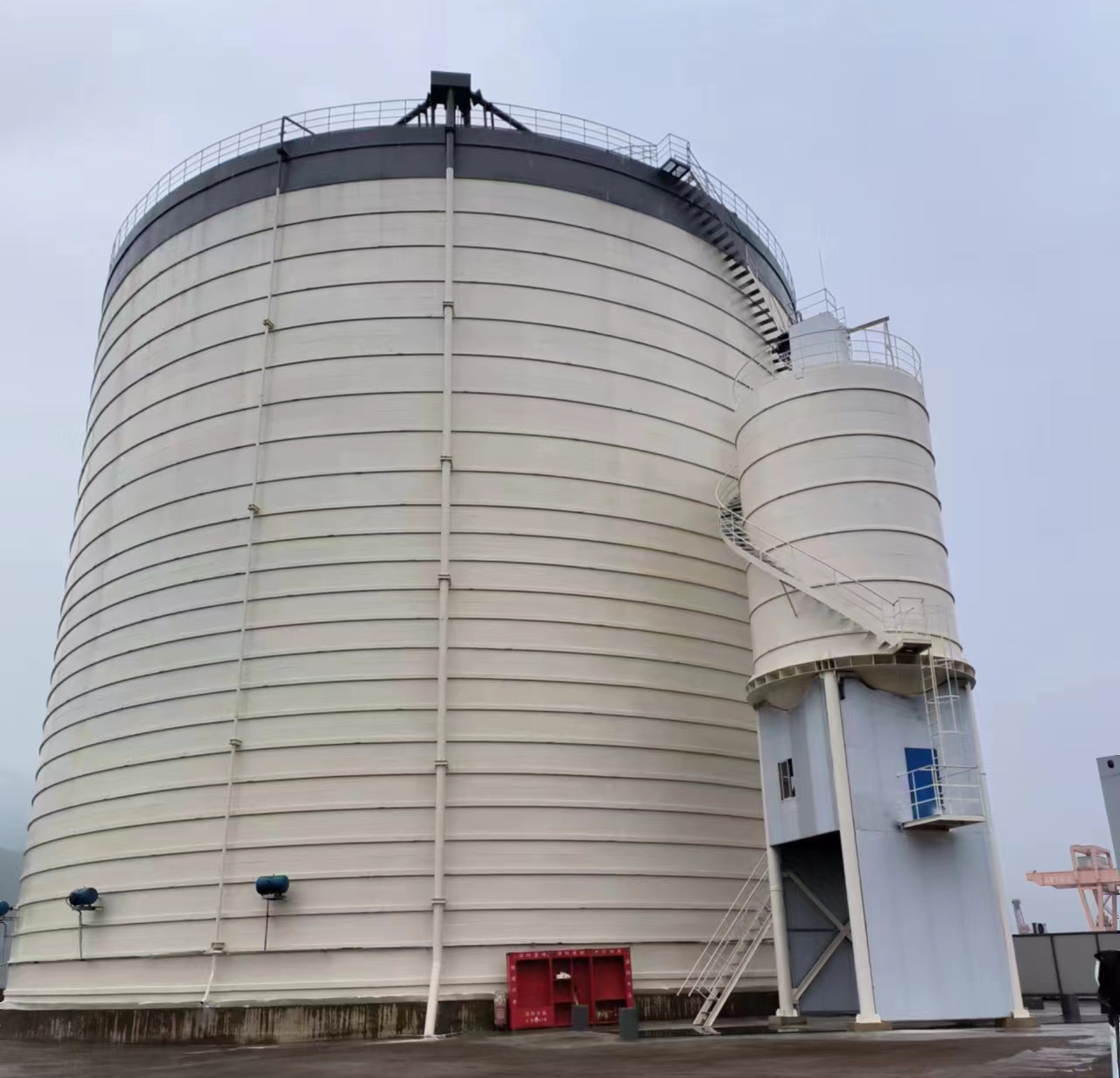 九真镇10万吨水泥钢板库